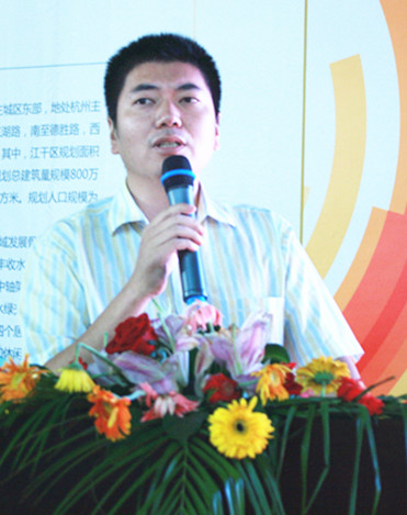 华润万家华东拓展高级经理 余子刚