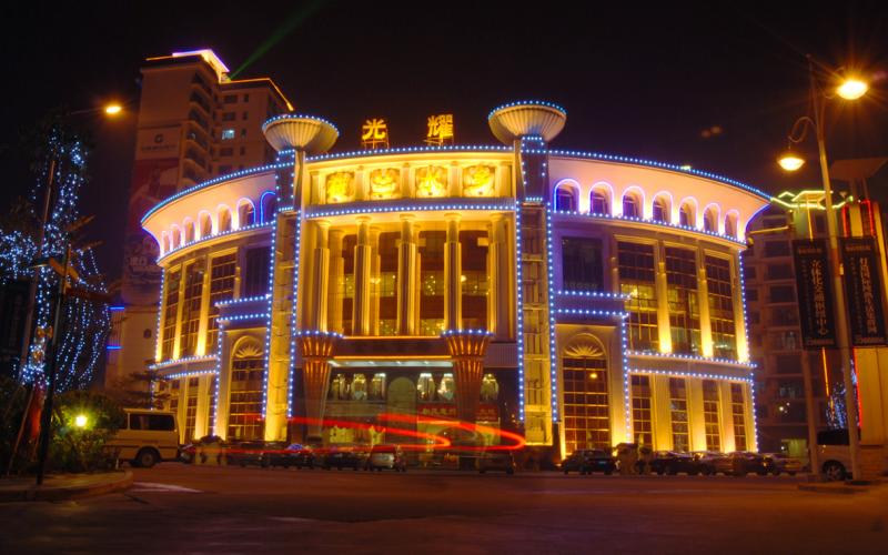 800多平方200万装修，低租金出租！