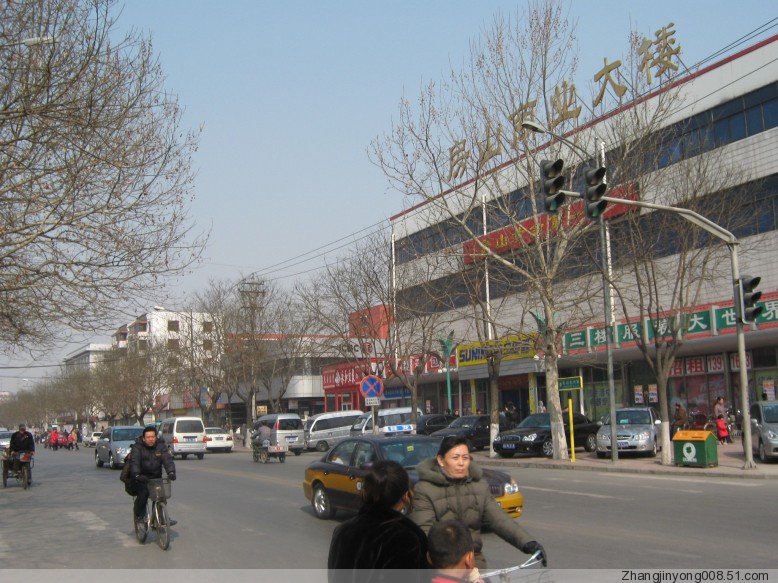 房山商业街繁华地段中心地带